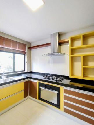 Imagem Imóvel com 3 Quartos à Venda, 153 m² em Alto - Teresópolis Imagem Imóvel com 3 Quartos à Venda, 153 m² em Alto - Teresópolis