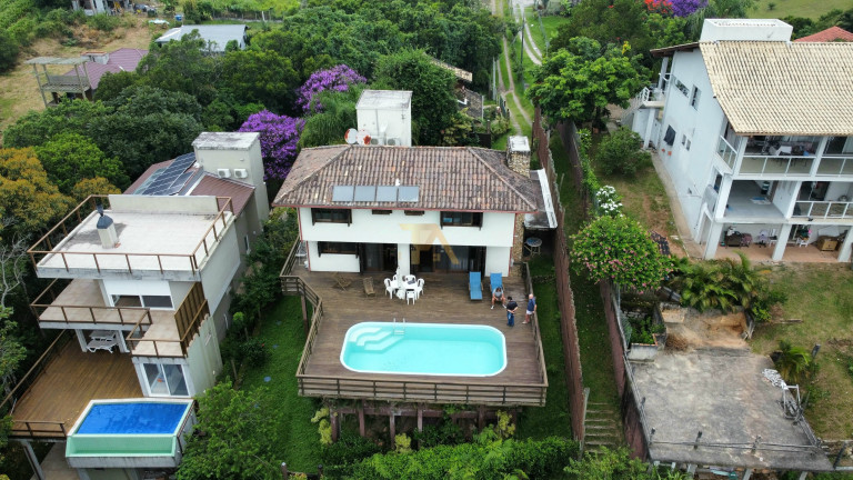 Imóvel com 3 Quartos à Venda,  em Praia Do Rosa - Imbituba