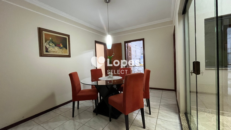 Imagem Casa com 3 Quartos à Venda, 190 m² em Santo Antônio - Louveira
