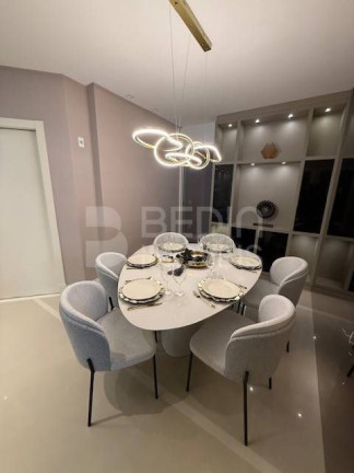 Imagem Apartamento com 3 Quartos à Venda, 135 m² em Centro - Balneário Camboriú Imagem Apartamento com 3 Quartos à Venda, 135 m² em Centro - Balneário Camboriú