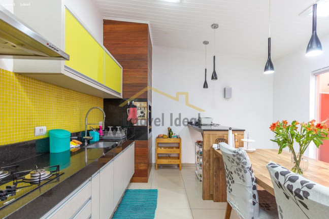 Imagem Casa com 3 Quartos à Venda, 140 m² em Atuba - Curitiba Imagem Casa com 3 Quartos à Venda, 140 m² em Atuba - Curitiba