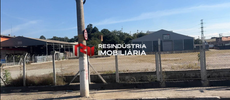 Imagem Terreno para Alugar, 12 m² em Gramado - Embu Das Artes Imagem Terreno para Alugar, 12 m² em Gramado - Embu Das Artes
