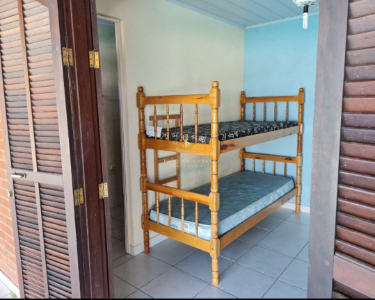 Imagem Casa com 5 Quartos à Venda, 360 m² em Piçarras - Guaratuba Imagem Casa com 5 Quartos à Venda, 360 m² em Piçarras - Guaratuba