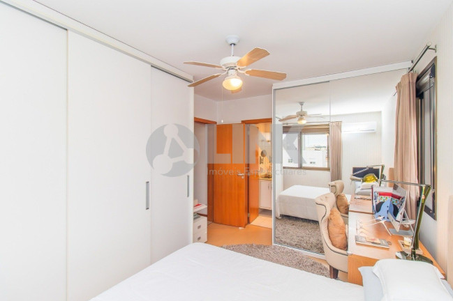 Imagem Apartamento com 2 Quartos à Venda, 74 m² em Petrópolis - Porto Alegre