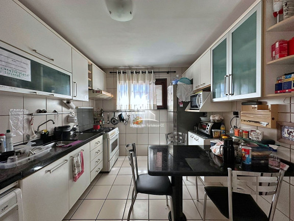 Imagem Casa de Condomínio com 4 Quartos à Venda, 220 m² em Sapiranga (coité) - Fortaleza Imagem Casa de Condomínio com 4 Quartos à Venda, 220 m² em Sapiranga (coité) - Fortaleza