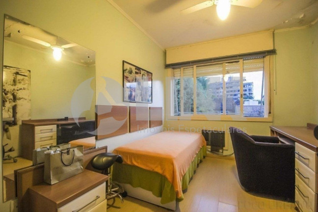 Imagem Imóvel com 3 Quartos à Venda, 94 m² em Petrópolis - Porto Alegre