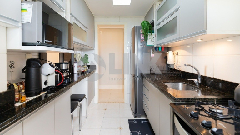 Imagem Apartamento com 3 Quartos à Venda, 81 m² em Petrópolis - Porto Alegre Imagem Apartamento com 3 Quartos à Venda, 81 m² em Petrópolis - Porto Alegre
