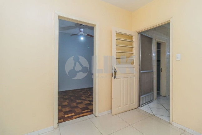 Imagem Casa com 3 Quartos à Venda, 180 m² em Sarandi - Porto Alegre