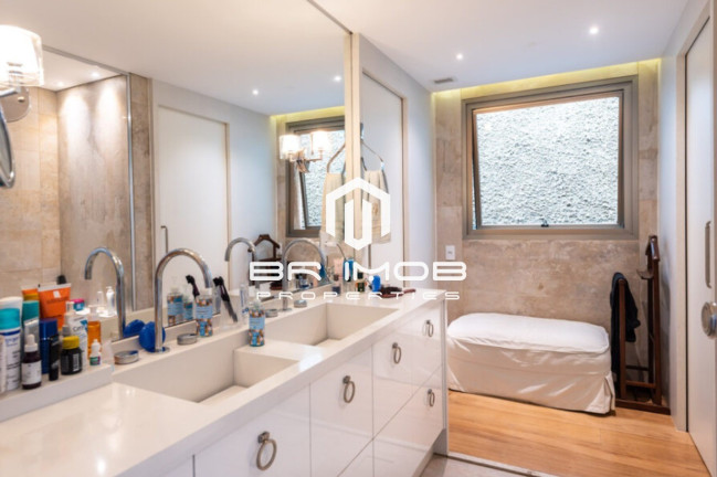 Imagem Casa com 3 Quartos à Venda, 459 m² em Alto De Pinheiros - São Paulo