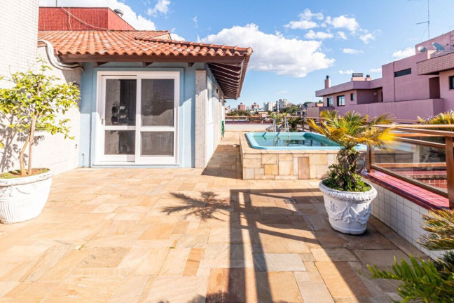 Imagem Cobertura com 4 Quartos à Venda, 396 m² em Jardim Lindóia - Porto Alegre