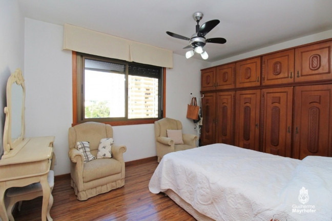 Imagem Imóvel com 3 Quartos à Venda, 104 m² em Menino Deus - Porto Alegre Imagem Imóvel com 3 Quartos à Venda, 104 m² em Menino Deus - Porto Alegre