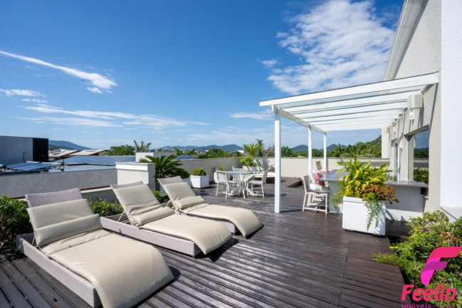 Imagem Casa com 7 Quartos à Venda, 1.103 m² em Jurerê Internacional - Florianópolis Imagem Casa com 7 Quartos à Venda, 1.103 m² em Jurerê Internacional - Florianópolis