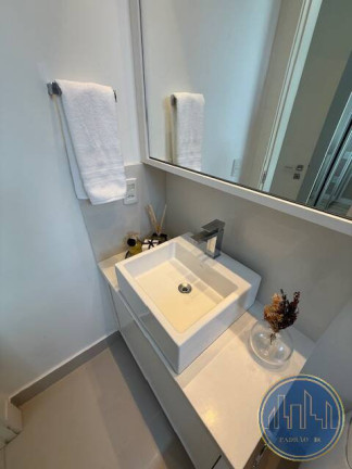 Imagem Apartamento com 3 Quartos à Venda, 134 m² em Centro - Balneário Camboriú Imagem Apartamento com 3 Quartos à Venda, 134 m² em Centro - Balneário Camboriú