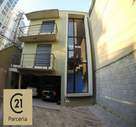 Imagem Sobrado com 9 Quartos à Venda, 322 m² em Campo Belo - São Paulo