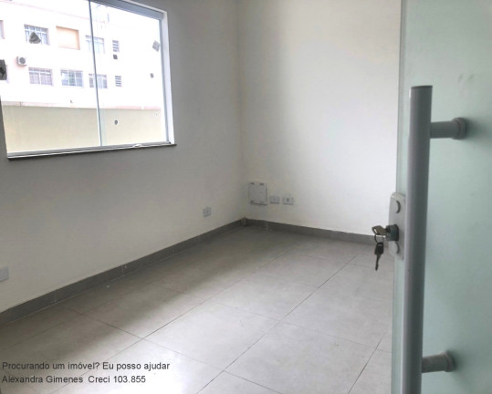 Sala Comercial para Alugar, 135 m² em Centro - Caraguatatuba