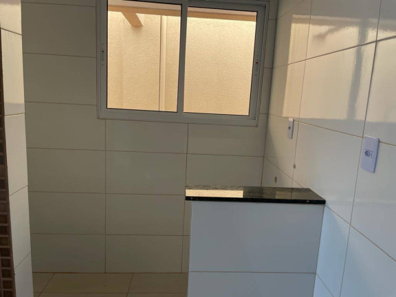 Imagem Imóvel com 2 Quartos à Venda, 42 m² em Guilhermina - Praia Grande Imagem Imóvel com 2 Quartos à Venda, 42 m² em Guilhermina - Praia Grande