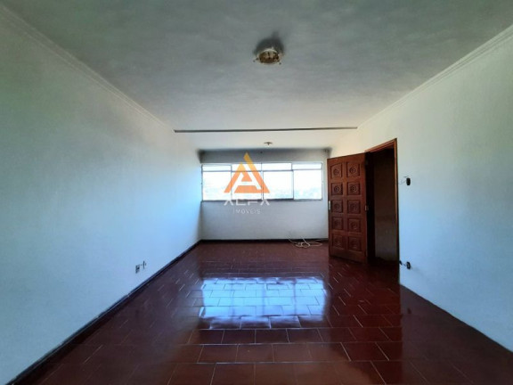 Imagem Casa com 4 Quartos à Venda, 169 m²