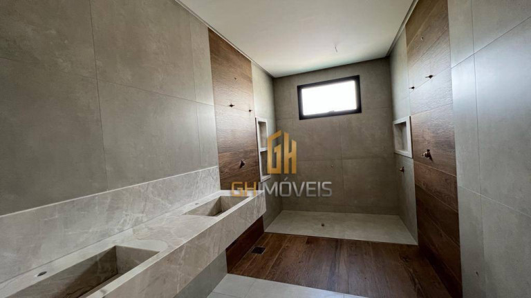 Imagem Sobrado com 4 Quartos à Venda, 290 m² em Jardins Madri - Goiânia