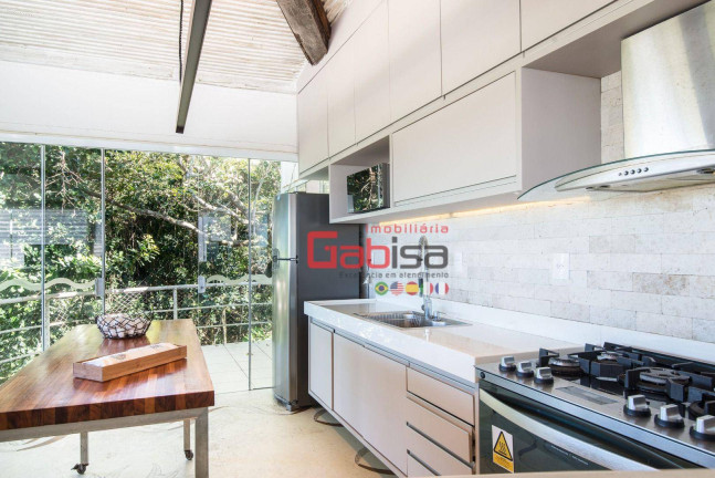 Imagem Casa com 4 Quartos à Venda, 340 m² em Ferradura - Armação Dos Búzios Imagem Casa com 4 Quartos à Venda, 340 m² em Ferradura - Armação Dos Búzios
