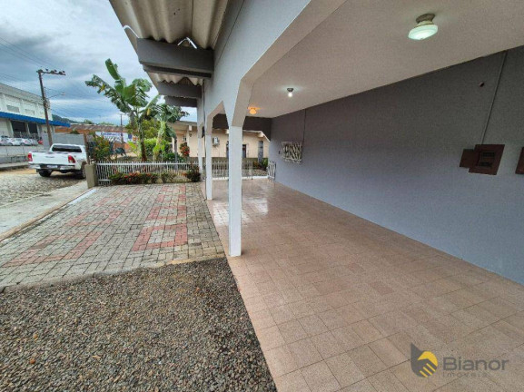 Imagem Casa com 3 Quartos à Venda ou Locação, 240 m² em Velha - Blumenau
