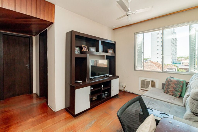 Imagem Apartamento com 2 Quartos à Venda, 72 m² em Medianeira - Porto Alegre
