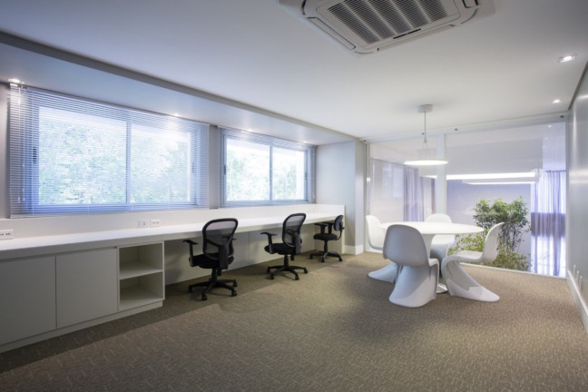 Imagem Imóvel com 2 Quartos à Venda, 77 m² em Petrópolis - Porto Alegre
