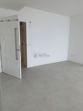Imagem Apartamento com 3 Quartos à Venda, 137 m² em Centro - Balneário Camboriú Imagem Apartamento com 3 Quartos à Venda, 137 m² em Centro - Balneário Camboriú