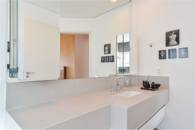 Imagem Apartamento com 3 Quartos à Venda, 259 m² em Higienópolis - São Paulo Imagem Apartamento com 3 Quartos à Venda, 259 m² em Higienópolis - São Paulo