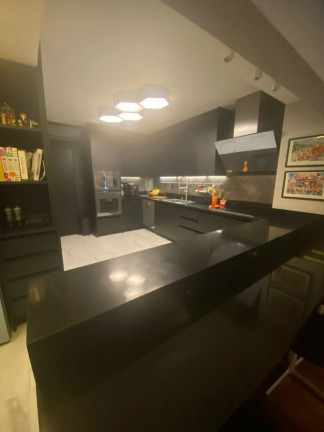 Imagem Imóvel com 3 Quartos à Venda, 280 m² em Copacabana - Rio De Janeiro Imagem Imóvel com 3 Quartos à Venda, 280 m² em Copacabana - Rio De Janeiro