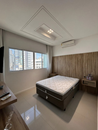 Imagem Apartamento com 3 Quartos à Venda, 131 m² em Meia Praia - Itapema