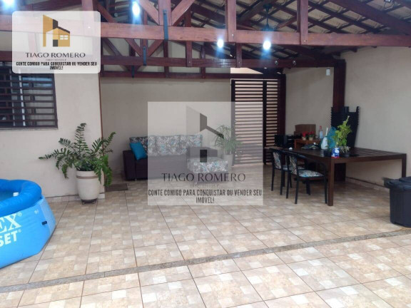 Casa com 3 Quartos à Venda, 200 m² em Jardim Universal - Araraquara