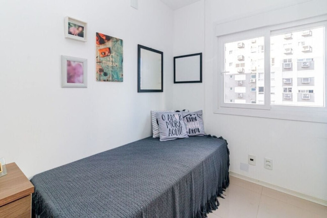 Imagem Apartamento com 3 Quartos à Venda, 76 m² em São Sebastião - Porto Alegre