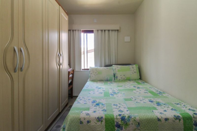Imagem Casa com 7 Quartos à Venda, 330 m² em Nonoai - Porto Alegre