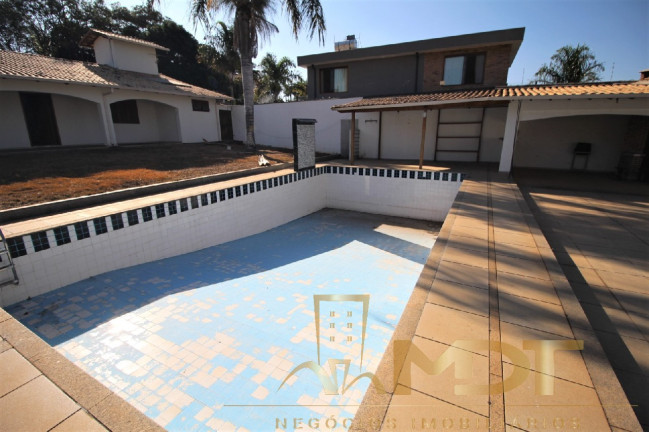 Imagem Casa com 3 Quartos à Venda, 260 m² em Braúnas - Belo Horizonte