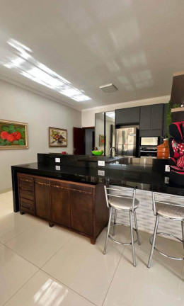 Imagem Casa com 3 Quartos à Venda, 206 m² em Buritis - Tangará Da Serra Imagem Casa com 3 Quartos à Venda, 206 m² em Buritis - Tangará Da Serra