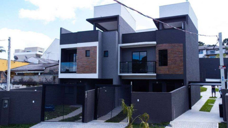 Casa com 3 Quartos à Venda, 163 m² em Uberaba - Curitiba