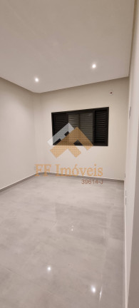 Imagem Casa com 3 Quartos à Venda, 240 m² em São Carlos
