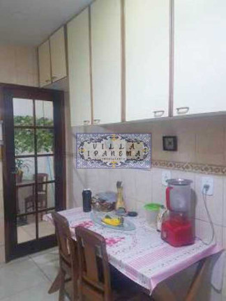 Imagem Imóvel com 3 Quartos à Venda, 180 m² em Tijuca - Rio De Janeiro