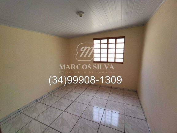 Imagem Casa com 3 Quartos à Venda, 250 m² em Santa Mônica - Uberlândia