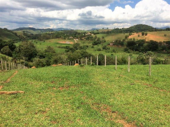 Imagem Imóvel com 3 Quartos à Venda, 448.000 m² em Roseta - Cambuí Imagem Imóvel com 3 Quartos à Venda, 448.000 m² em Roseta - Cambuí