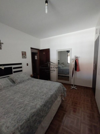 Imagem Casa com 3 Quartos à Venda, 194 m² em Jardim Aeroporto - Guaratinguetá Imagem Casa com 3 Quartos à Venda, 194 m² em Jardim Aeroporto - Guaratinguetá