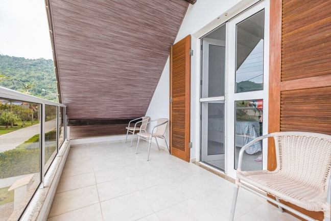 Imagem Casa de Condomínio com 4 Quartos à Venda, 230 m² em Cachoeira Do Bom Jesus - Florianópolis