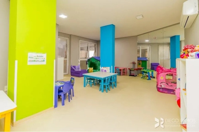 Imagem Imóvel com 3 Quartos à Venda, em Menino Deus - Porto Alegre Imagem Imóvel com 3 Quartos à Venda, em Menino Deus - Porto Alegre