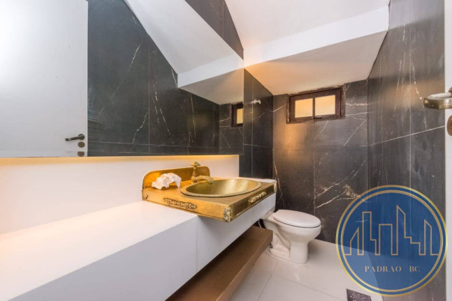 Imagem Casa com 3 Quartos para Temporada, 350 m² em Praia Das Taquaras - Balneário Camboriú Imagem Casa com 3 Quartos para Temporada, 350 m² em Praia Das Taquaras - Balneário Camboriú