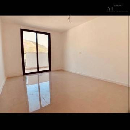 Imagem Apartamento com 4 Quartos à Venda, 239 m² em Charitas - Niterói