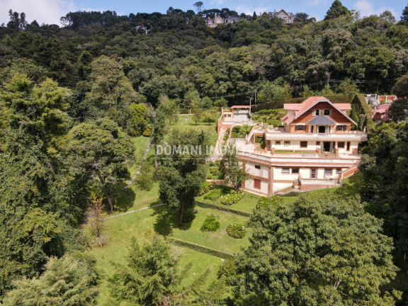 Imagem Casa com 6 Quartos à Venda, 360 m² em Região Do Parque Pedra Do Baú - Campos Do Jordão