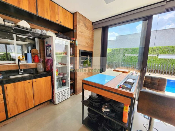 Imagem Casa com 3 Quartos à Venda, 304 m² em Granja Viana - Carapicuíba