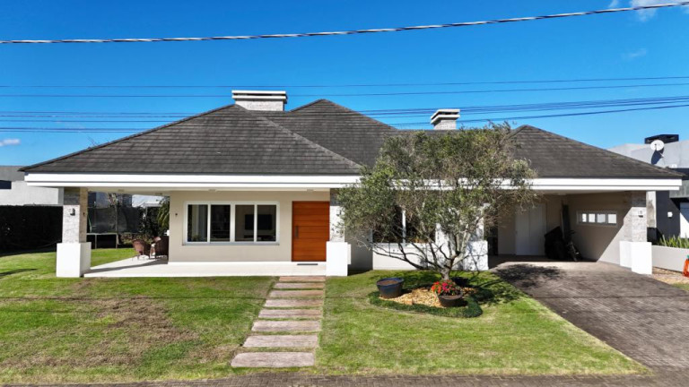 Imagem Casa com 4 Quartos à Venda, 260 m² em Zona Nova - Capao Da Canoa