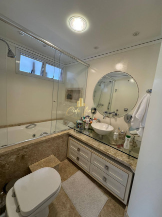 Imagem Apartamento com 4 Quartos à Venda, 154 m² em Centro - Florianópolis