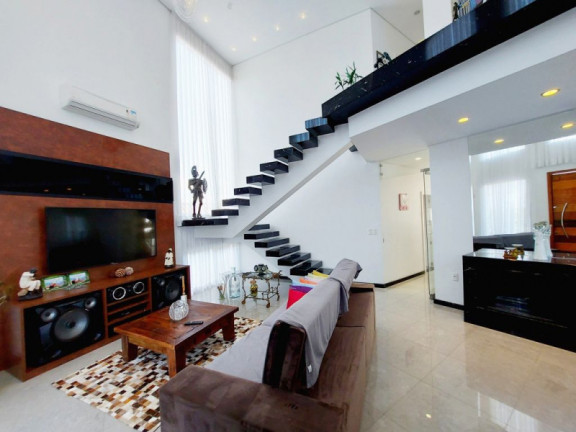 Imagem Casa com 3 Quartos à Venda, 275 m²